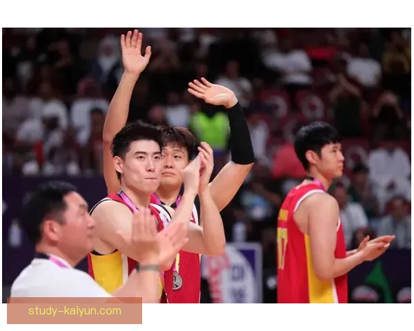 中国男篮逆转强敌挺进亚洲杯四强创历史新篇全队士气高涨引爆全场