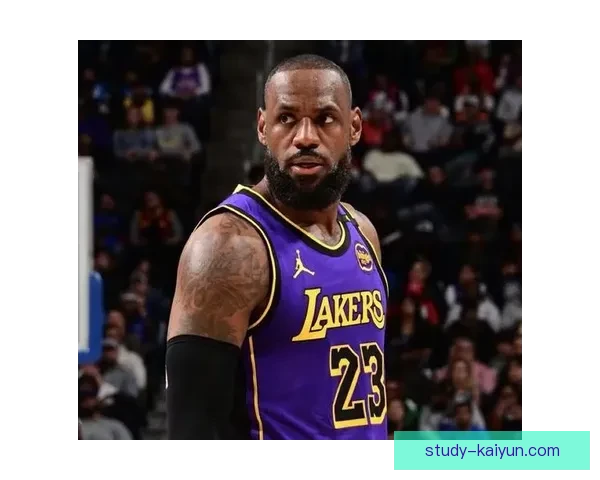 詹姆斯宣布赛季结束后将考虑退役 未来是否继续征战NBA成疑