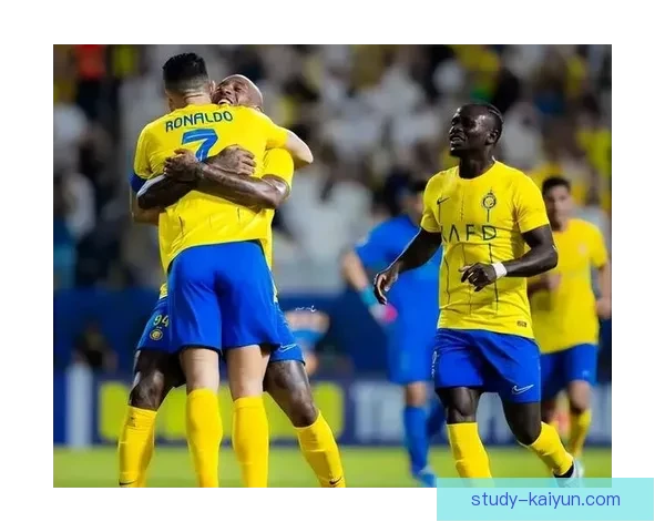 萨索洛俱乐部冬窗引援布局与意甲保级形势深度观察及未来发展战略