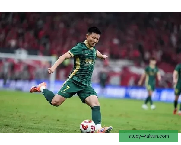 豪门对决再掀波澜国脚伤退引发争冠格局巨变球迷热议未来走向分析升温