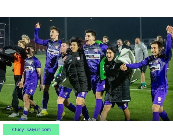 豪门对决引爆转会市场风云再起球迷热议不断新星崛起助力联赛格局重塑 豪门对决引爆转会市场风云再起球迷热议不断新星崛起助力联赛格局重塑