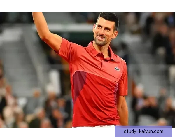 世界网球名将激战法网赛事 新星崭露头角引发热议